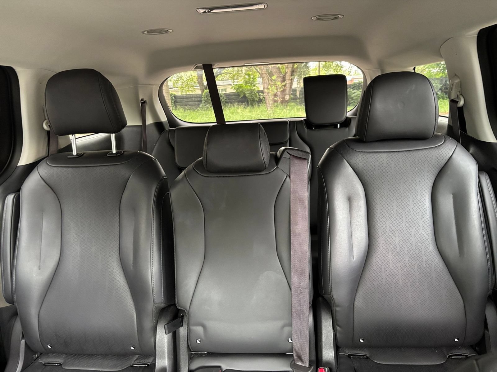 Used 2026 Kia Carnival FWD image 40