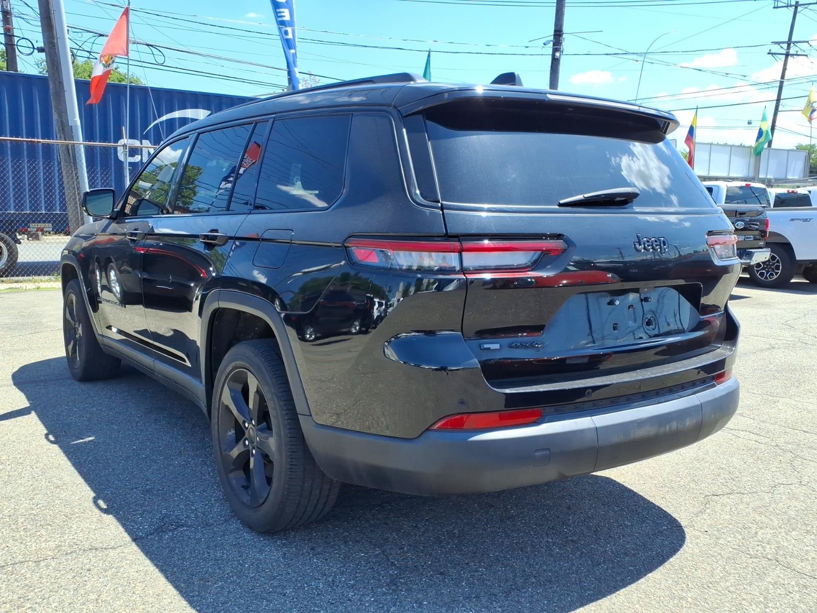 Used 2022 Jeep Grand Cherokee L Laredo AWD/4WD image 5