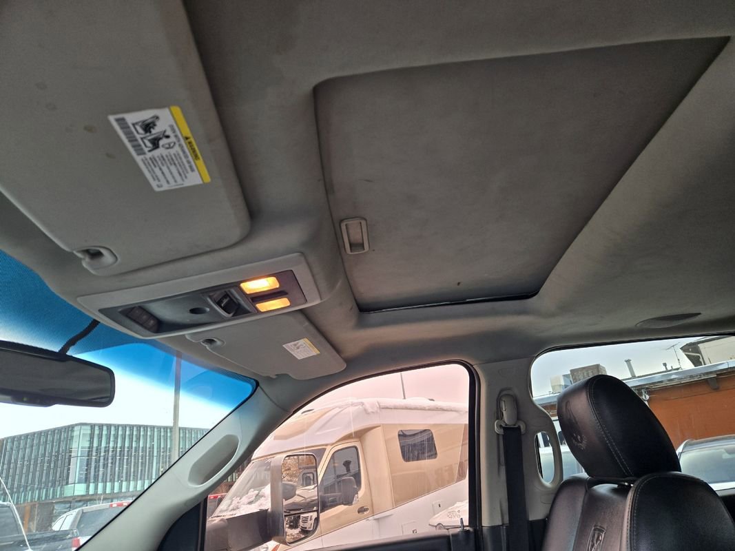 Used 2012 RAM 2500 Laramie w/ Cold Weather Group image 16