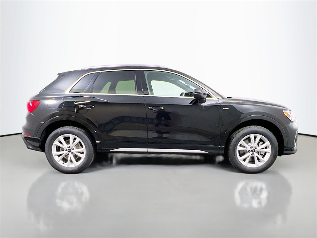 New 2025 Audi Q3 2.0T Premium image 8