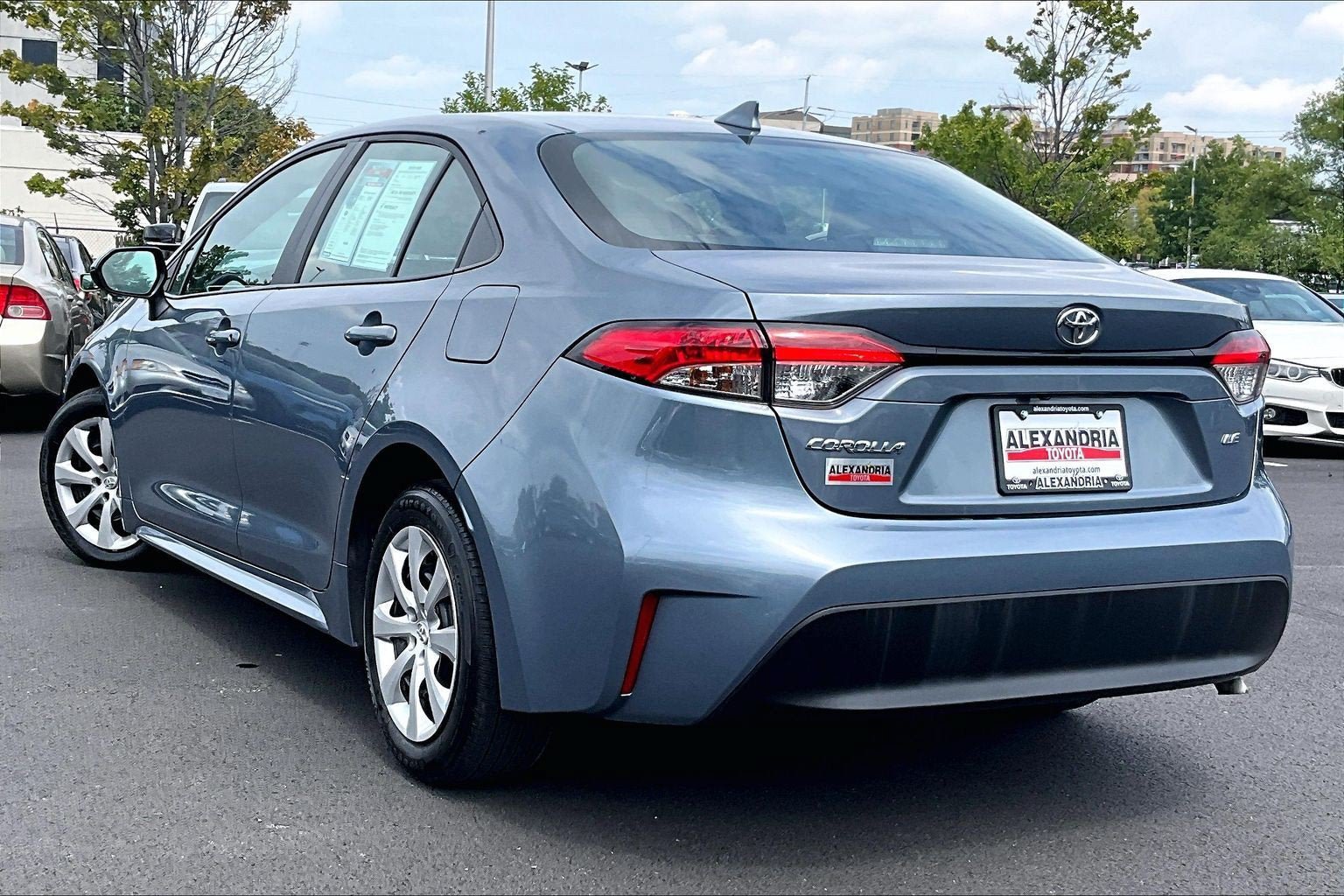 Used 2025 Toyota Corolla LE FWD image 11