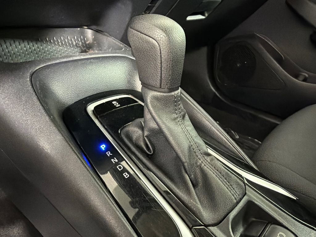 Used 2022 Toyota Corolla LE FWD image 30