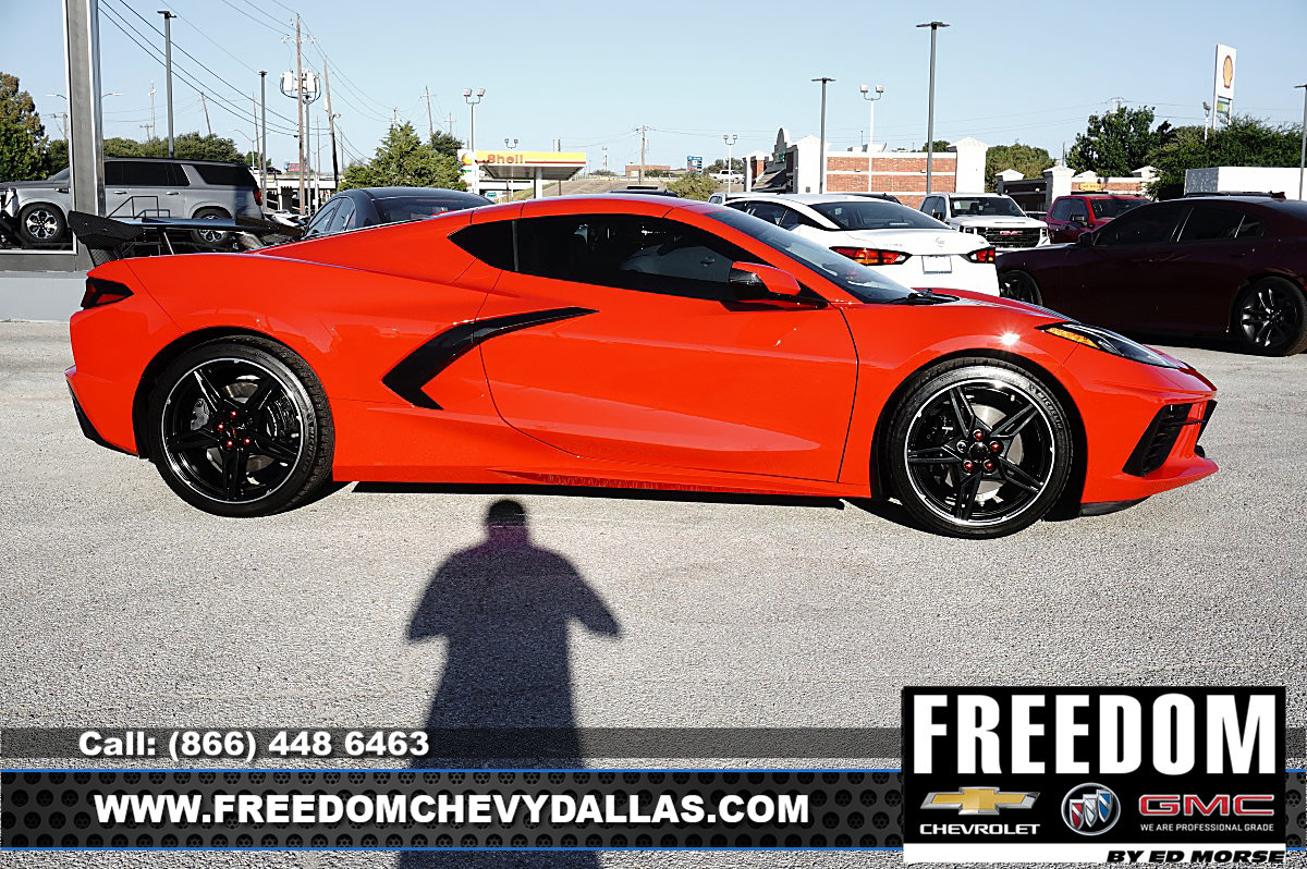 Used 2024 Chevrolet Corvette Stingray Coupe w/ 1LT RWD image 33
