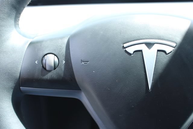 Used 2024 Tesla Model Y Performance AWD/4WD image 15