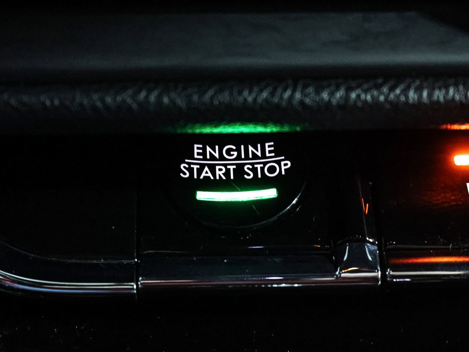 Used 2025 Lincoln Corsair Grand Touring image 40