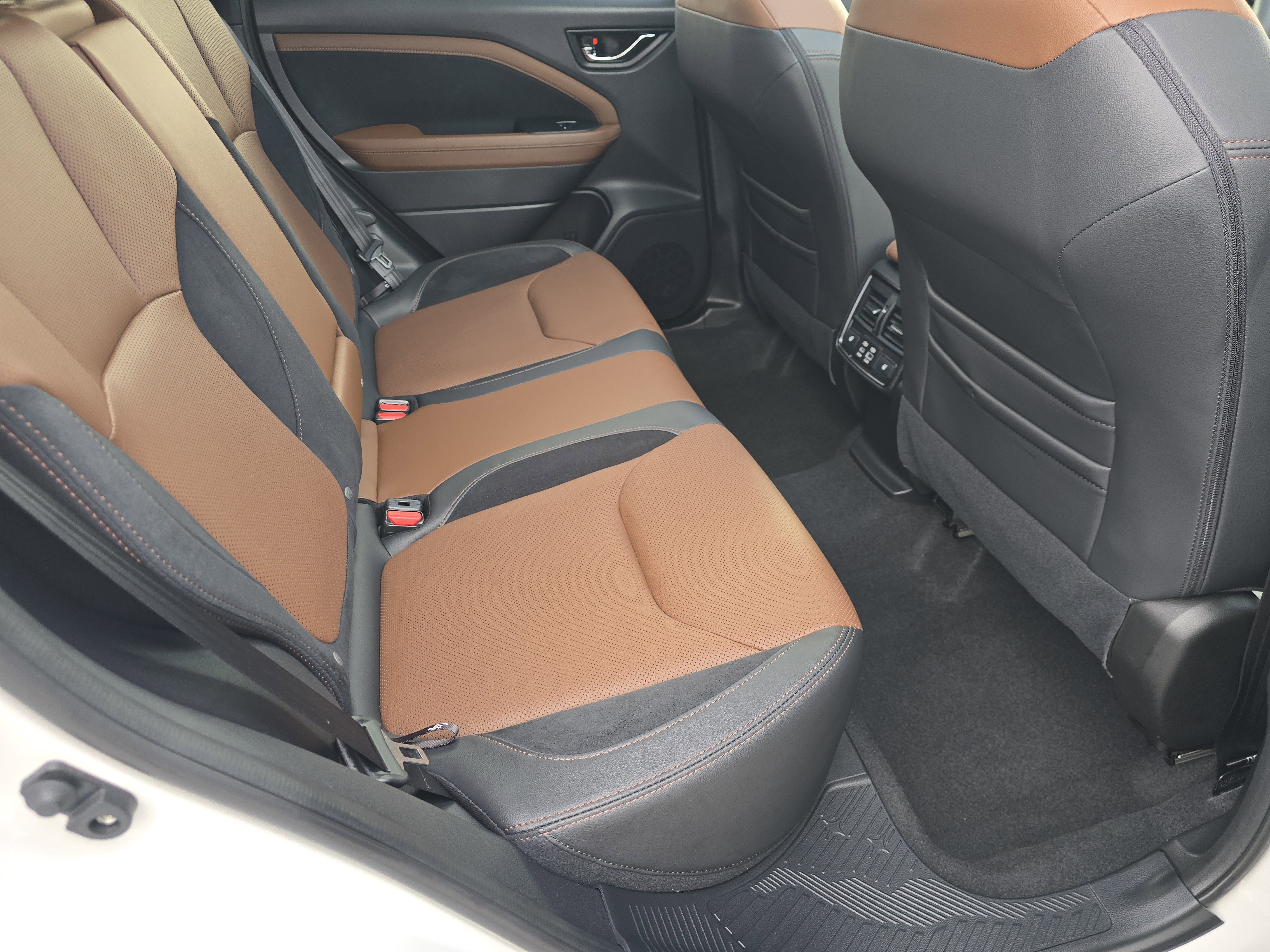 Used 2025 Subaru Forester Touring w/ Touring Package image 19