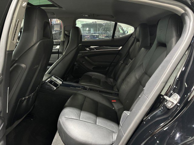 Used 2013 Porsche Panamera image 35