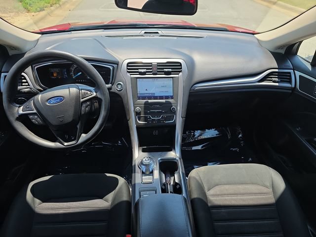 Used 2020 Ford Fusion SE FWD image 10