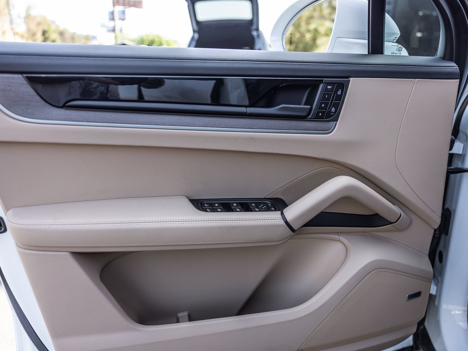 Certified 2026 Porsche Cayenne S AWD/4WD image 16