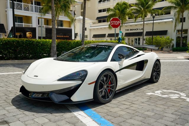 Used 2017 McLaren 570S Coupe RWD image 2