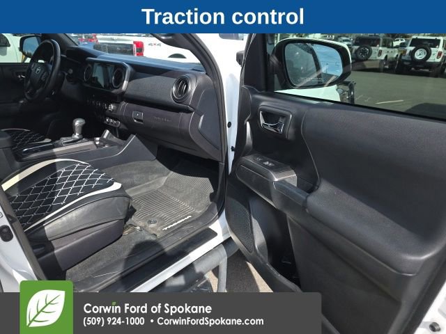 Used 2019 Toyota Tacoma TRD Off-Road w/ Technology Package image 7