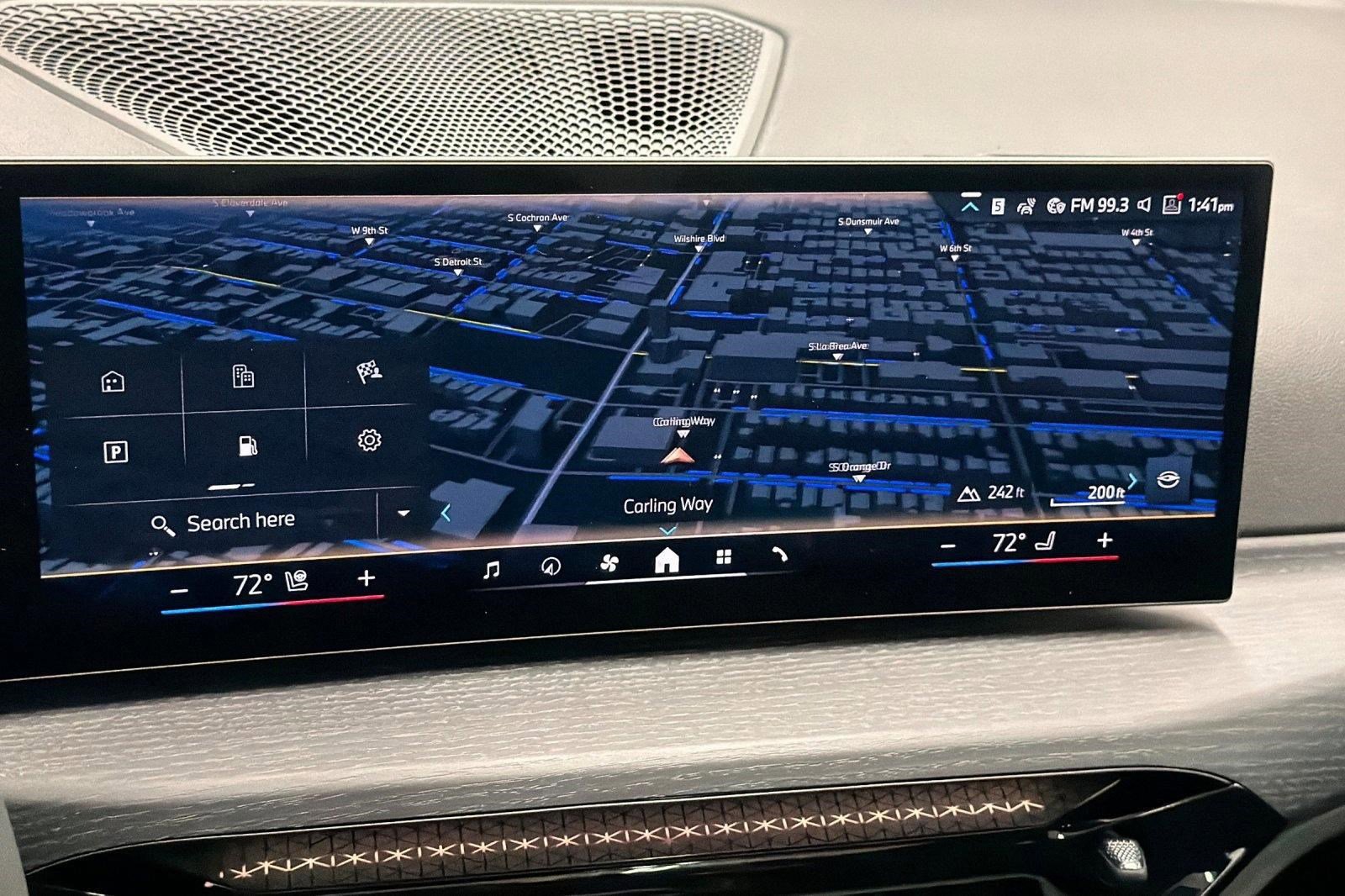 New 2026 BMW 330i Sedan w/ M Sport Package image 23