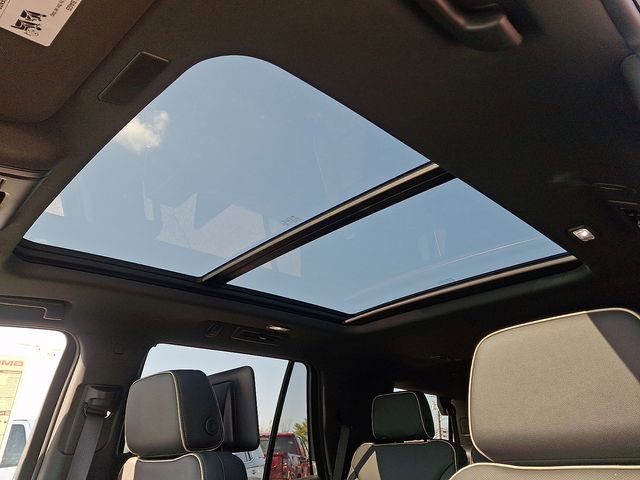 New 2026 GMC Yukon Elevation w/ Elevation Premium Package image 17