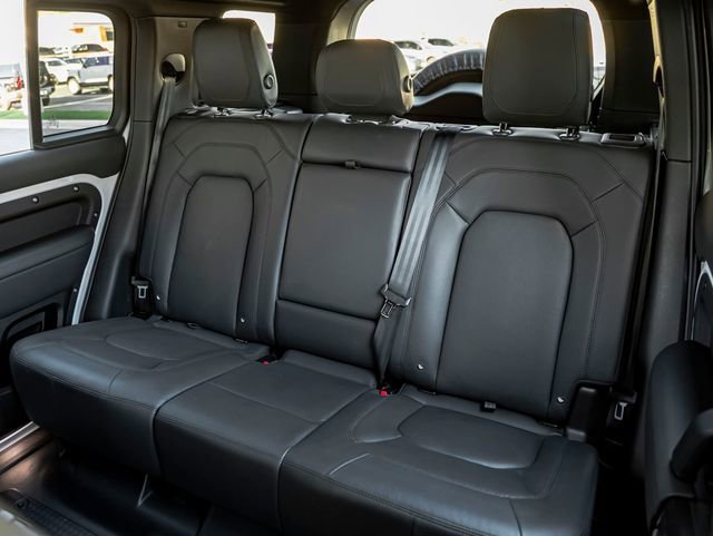 Used 2023 Land Rover Defender 110 V8 image 22