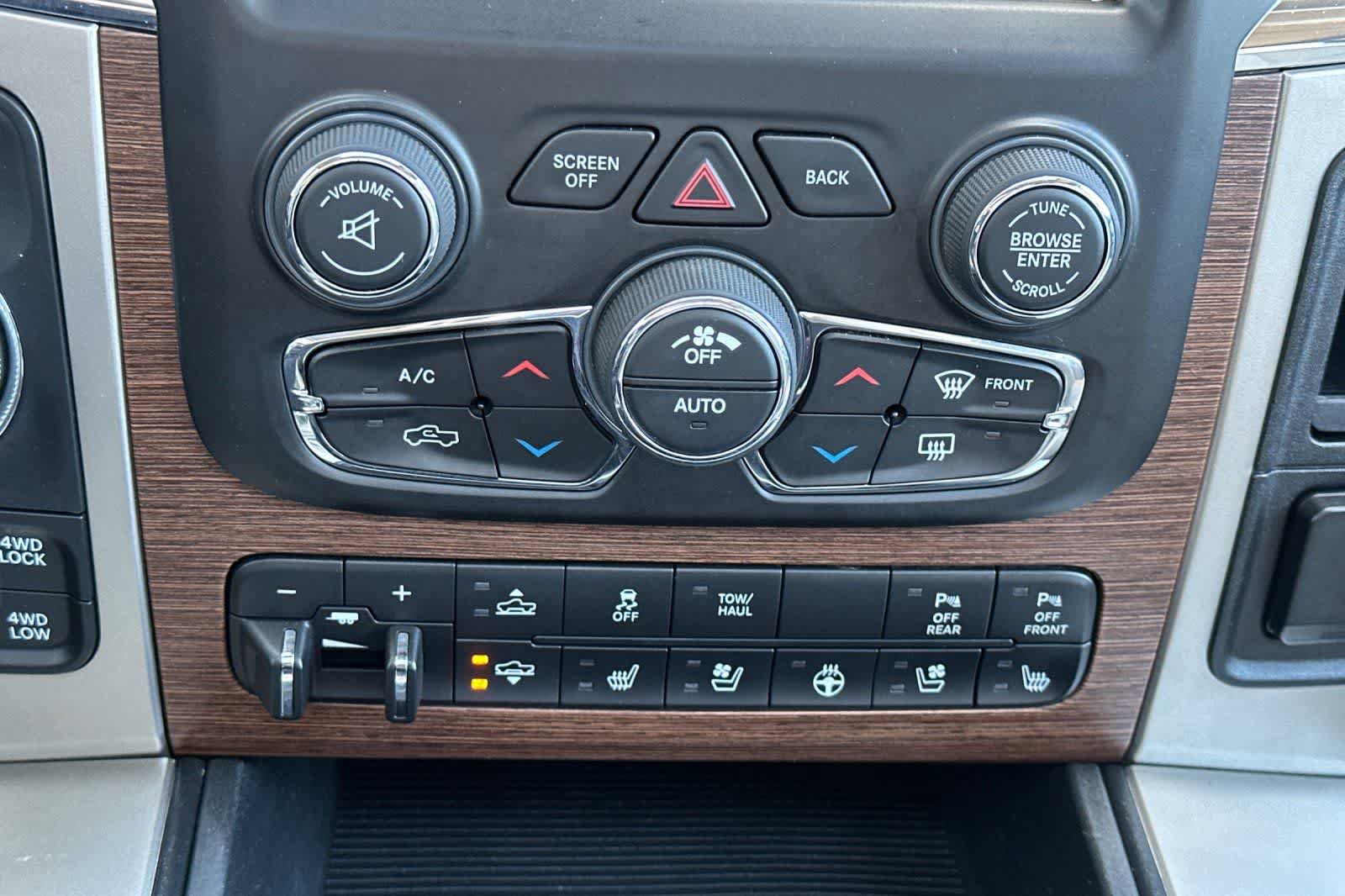 Used 2015 RAM 1500 Laramie w/ Convenience Group AWD/4WD image 22