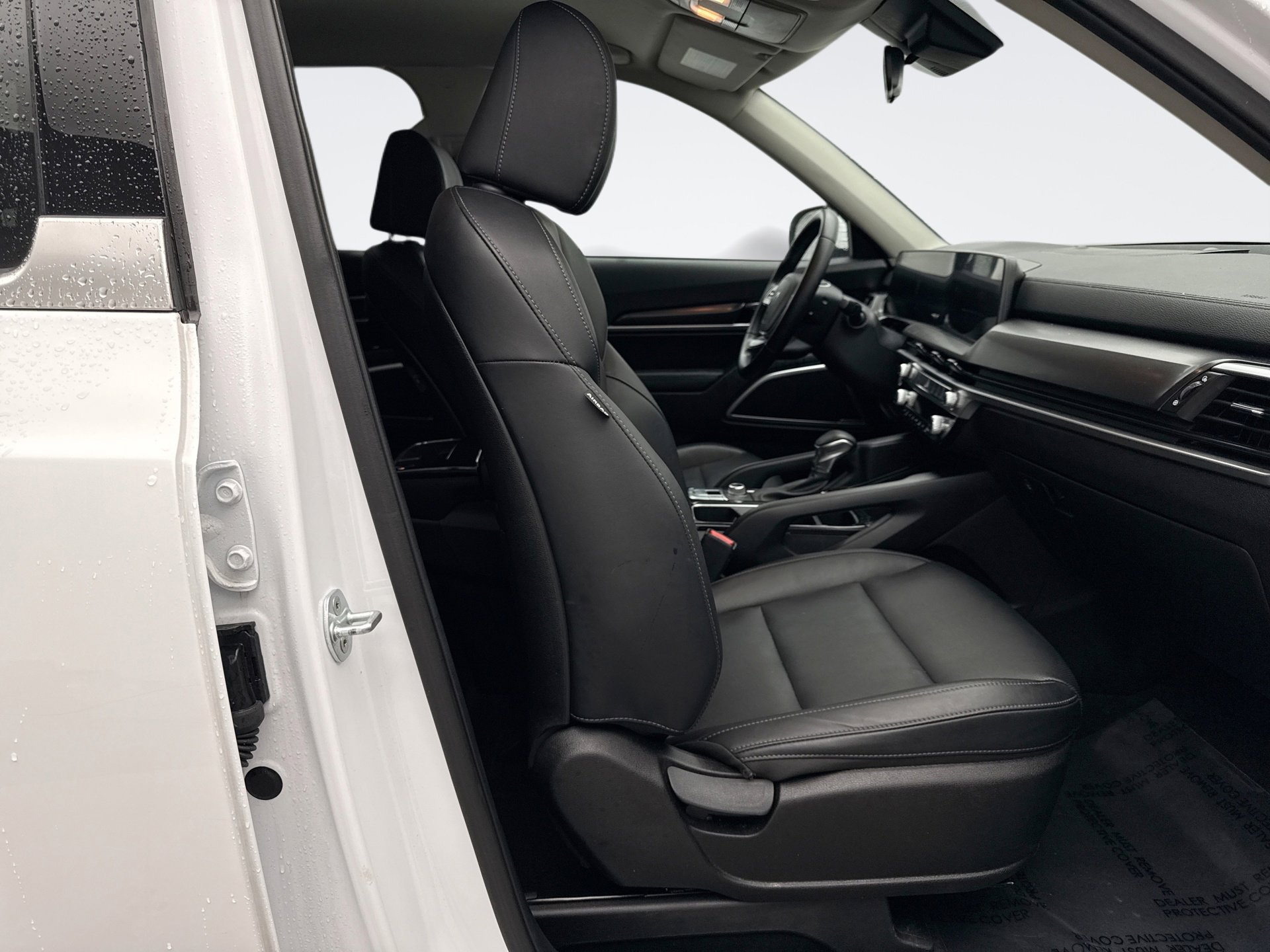 Used 2023 Kia Telluride LX image 19