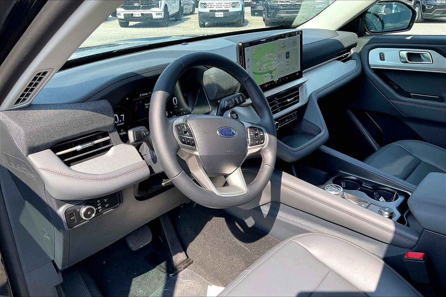 New 2026 Ford Explorer Active w/ Active Comfort Package AWD/4WD image 6
