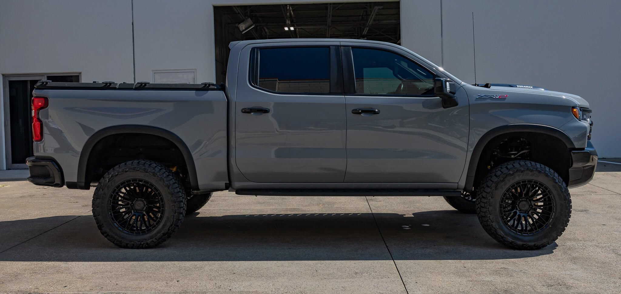Used 2025 Chevrolet Silverado 1500 ZR2 w/ Technology Package AWD/4WD image 11