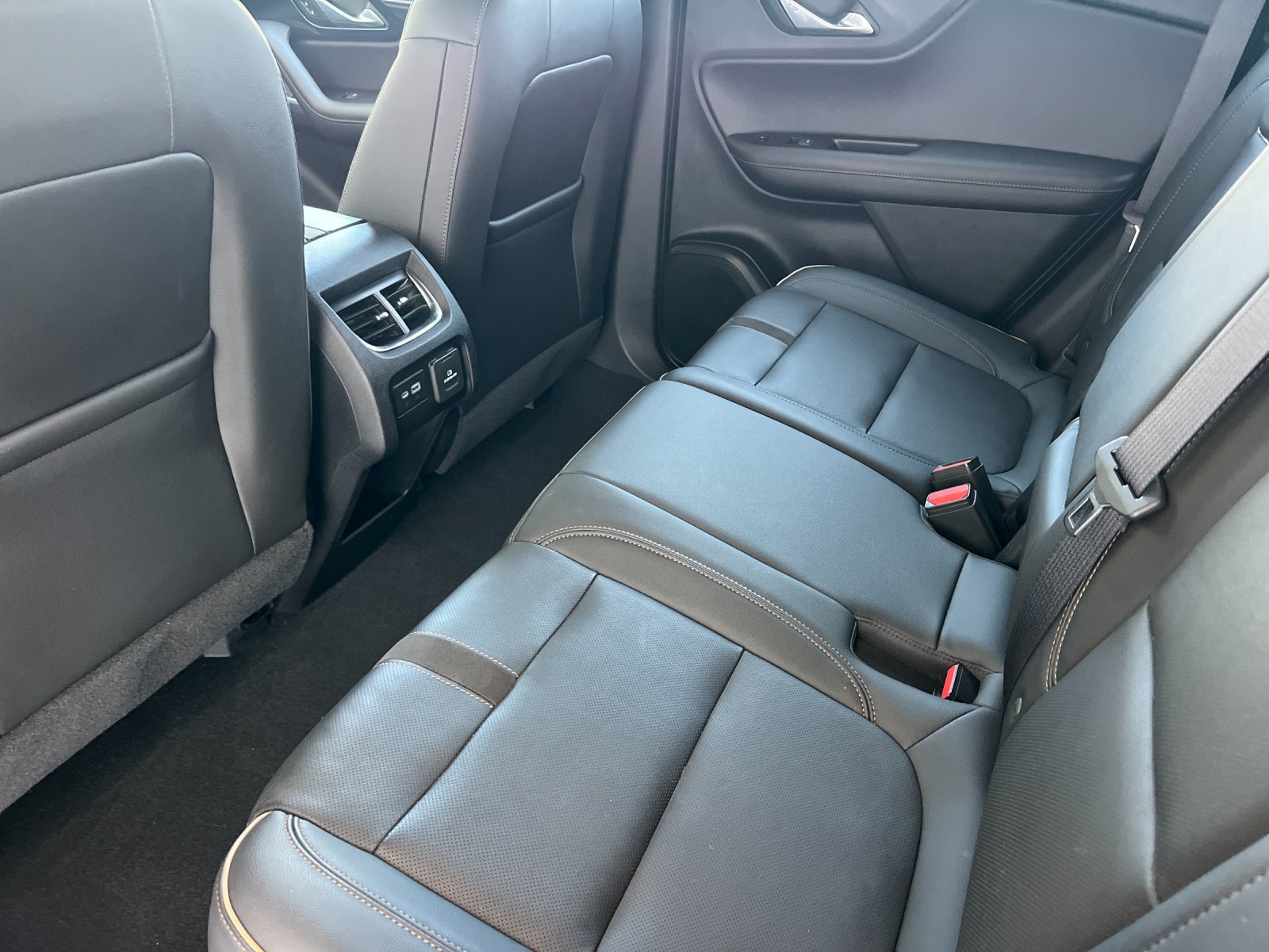 Used 2020 Chevrolet Blazer Premier w/ Driver Confidence II Package FWD image 12