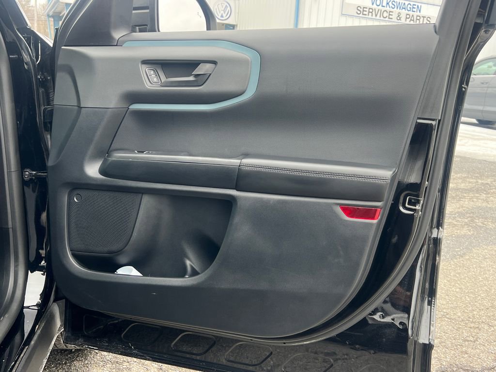 Used 2023 Ford Bronco Sport Badlands image 9