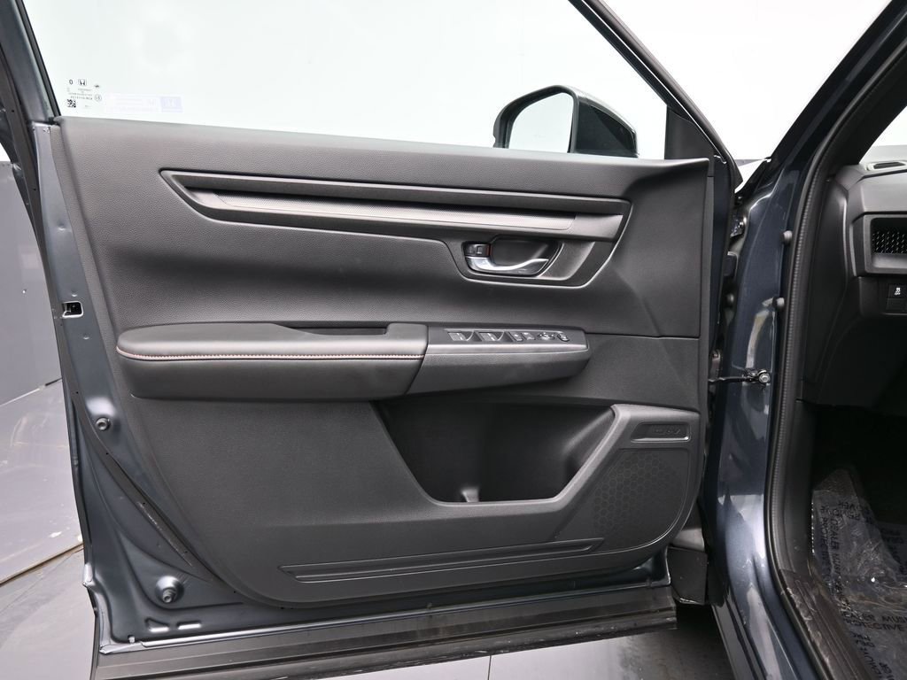 Certified 2025 Honda CR-V Sport image 30