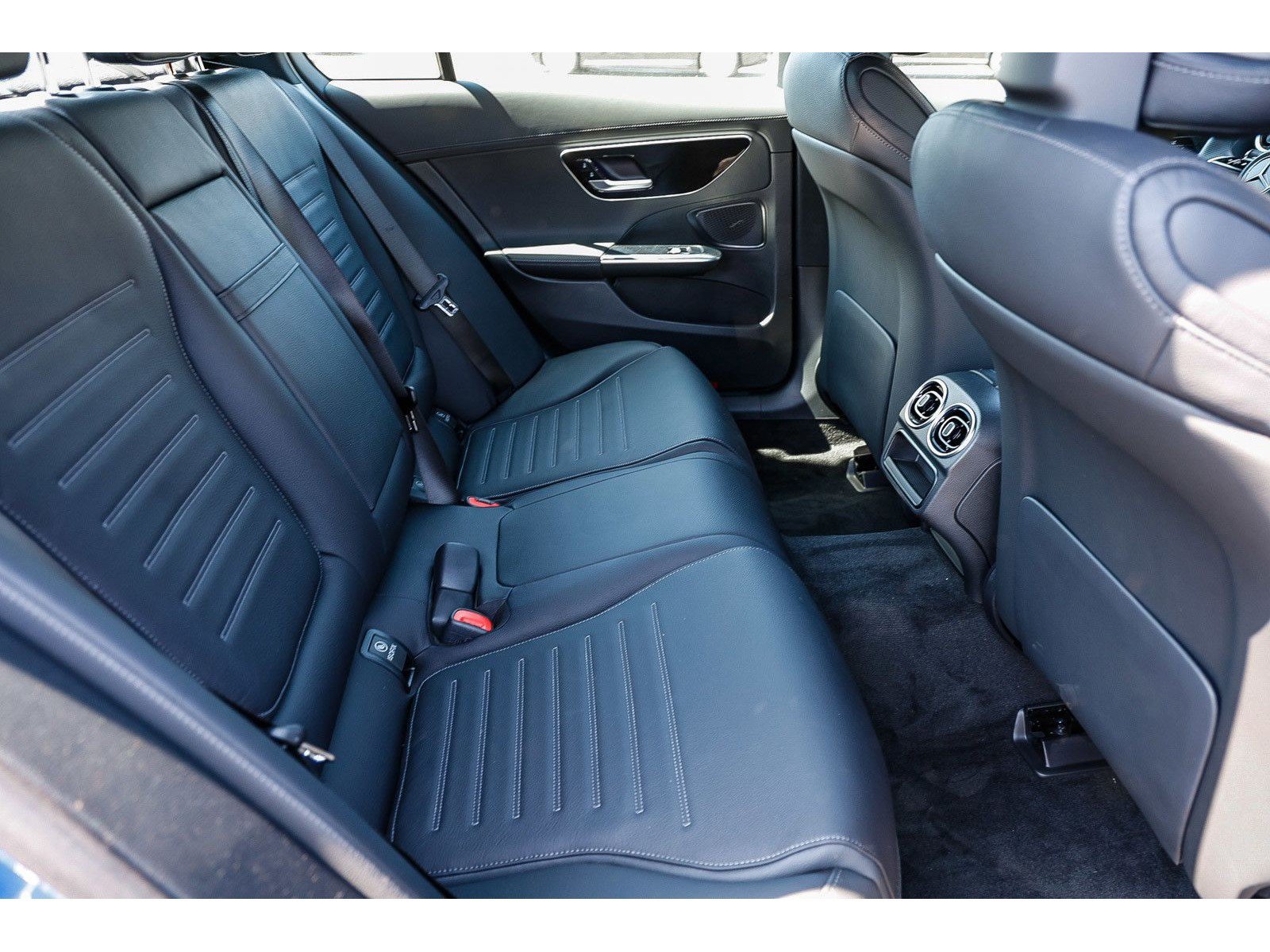 New 2025 Mercedes-Benz C 300 Sedan image 18