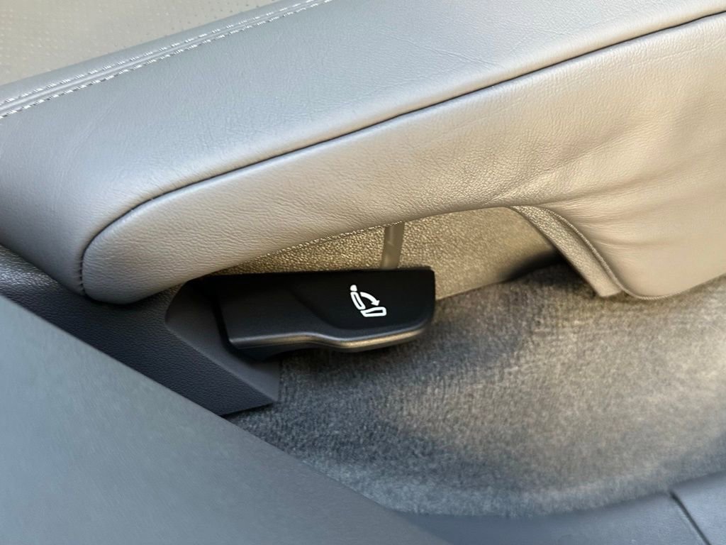 Used 2022 Porsche Cayenne E-Hybrid Coupe image 42