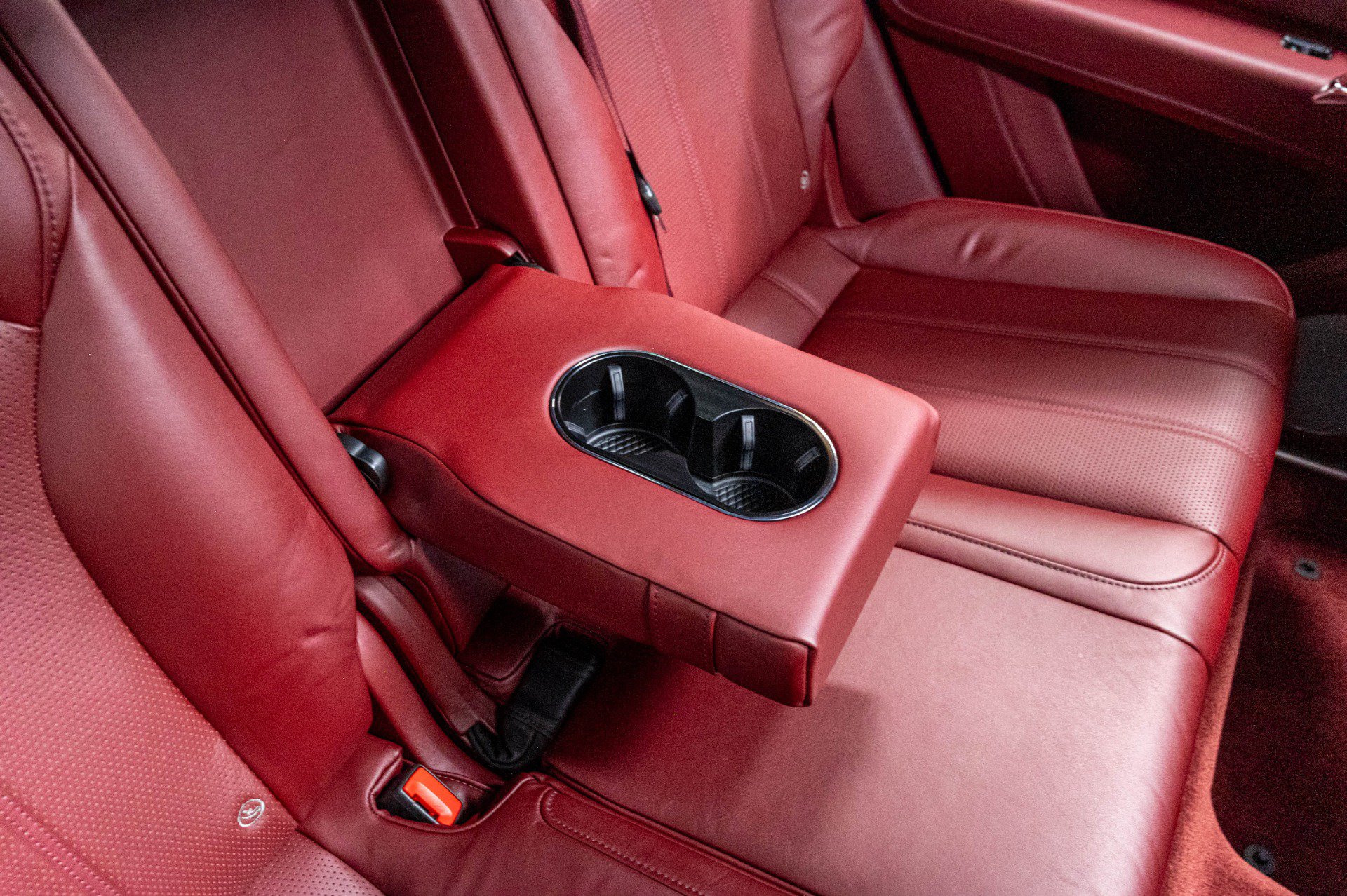 Used 2020 Bentley Bentayga AWD/4WD image 37