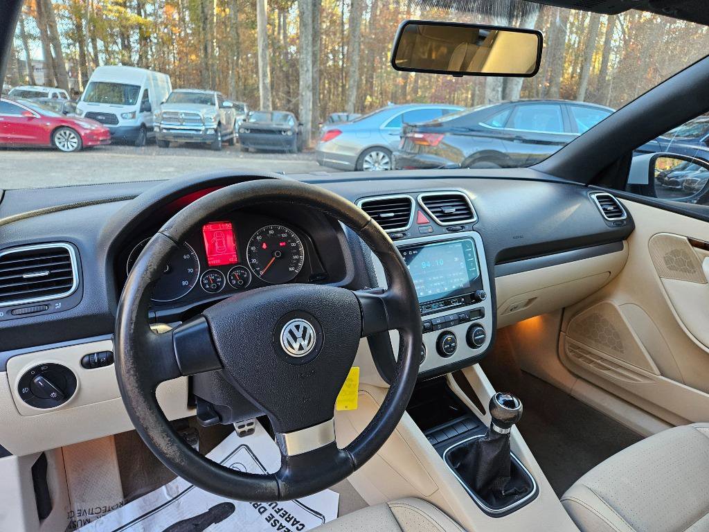 Used 2009 Volkswagen Eos Komfort image 12
