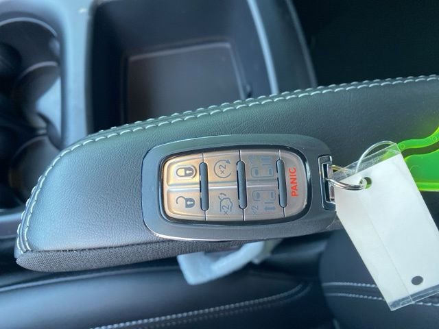 New 2026 Chrysler Pacifica Select image 39