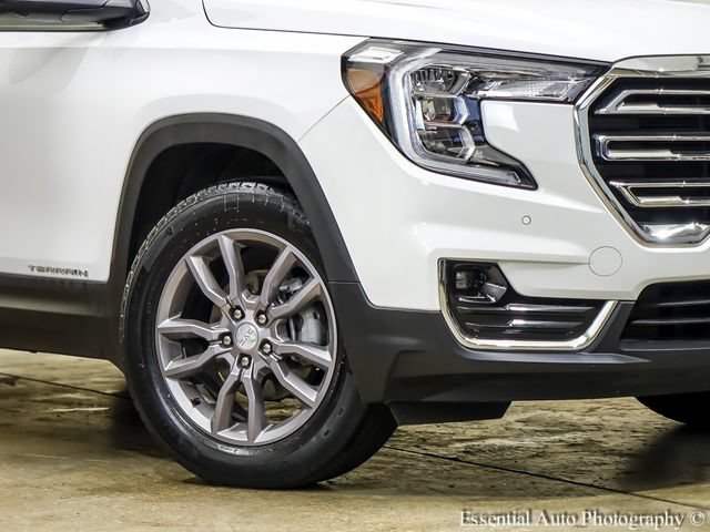 Certified 2023 GMC Terrain SLT w/ Infotainment Package II AWD/4WD image 4