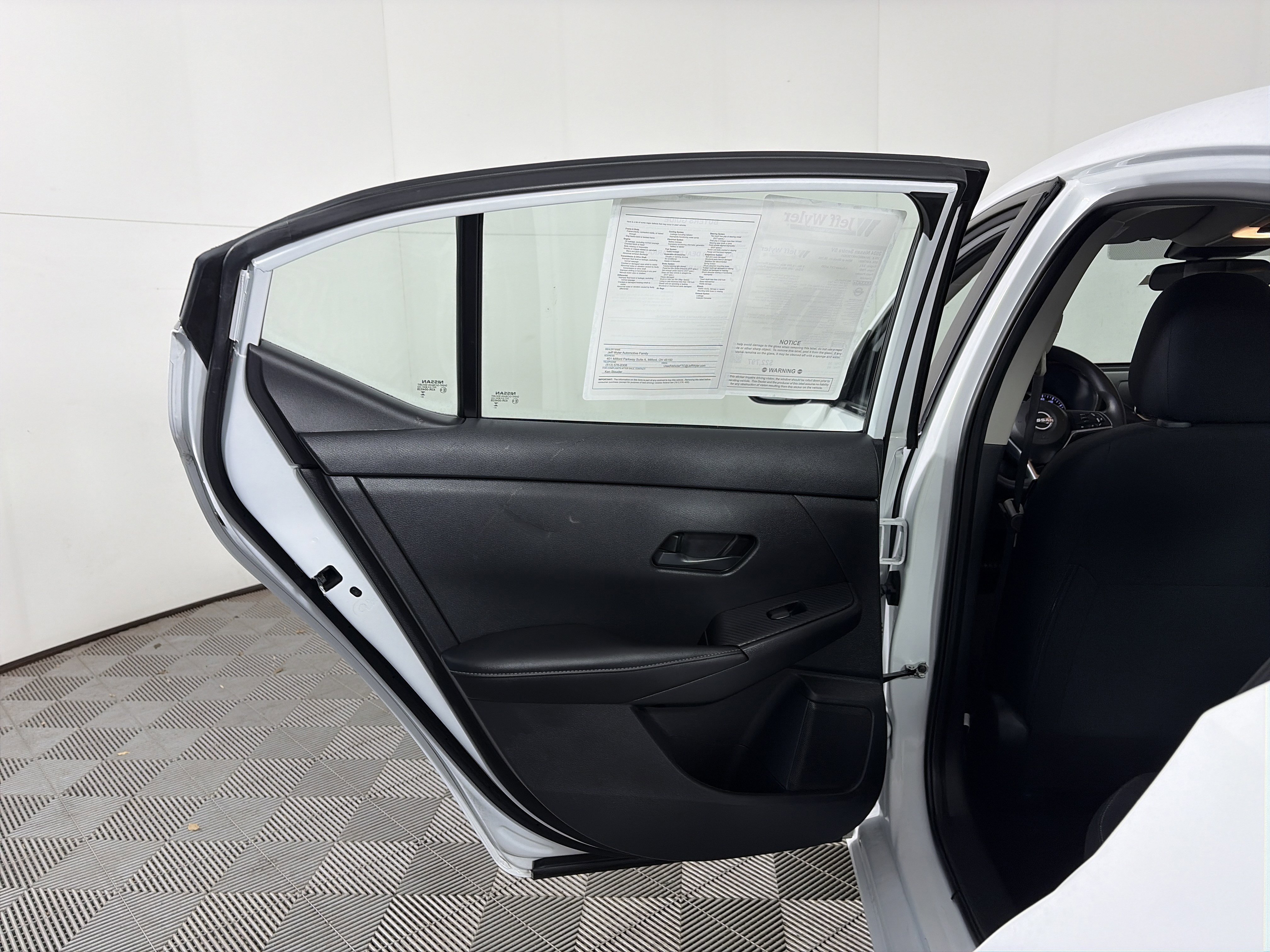 Certified 2024 Nissan Sentra SV image 33