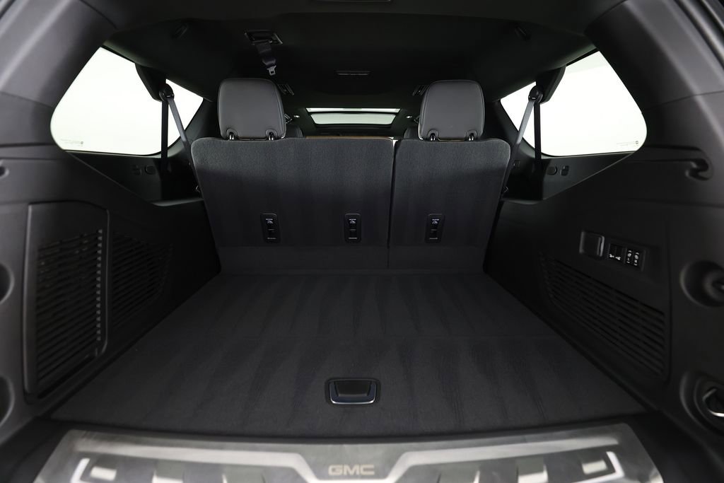 Used 2026 GMC Yukon XL Denali Ultimate w/ LPO, Illumination Package image 14