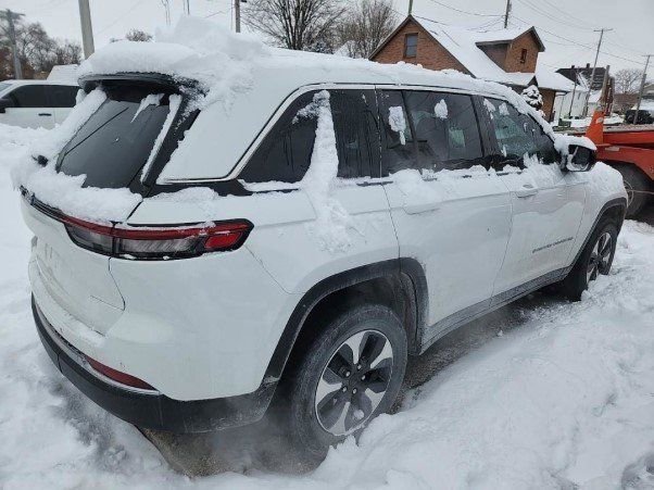 Used 2022 Jeep Grand Cherokee Limited 4xe w/ Luxury Tech Group II image 18