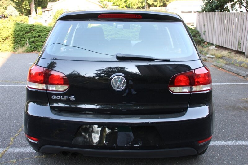 Used 2012 Volkswagen Golf 4-Door FWD image 10