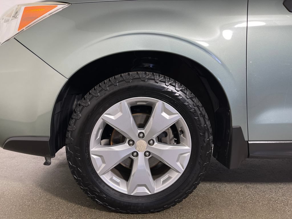Used 2016 Subaru Forester 2.5i Premium w/ All-Weather Package AWD/4WD image 11
