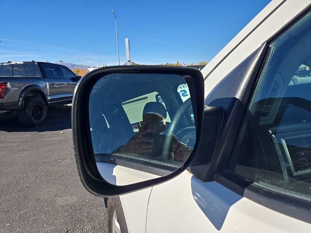 Used 2017 Nissan Titan S image 29