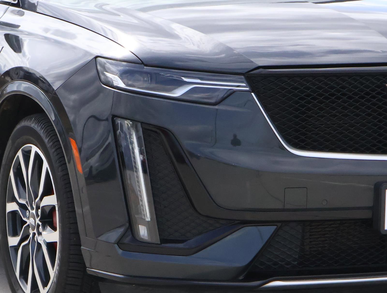 Certified 2022 Cadillac XT6 Sport w/ Technology Package image 9