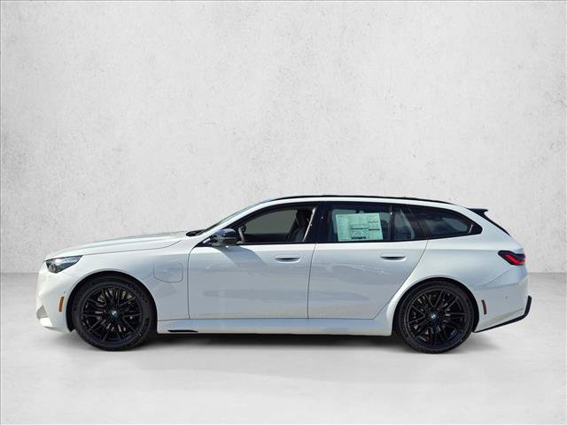 New 2027 BMW M5 Touring AWD/4WD image 5