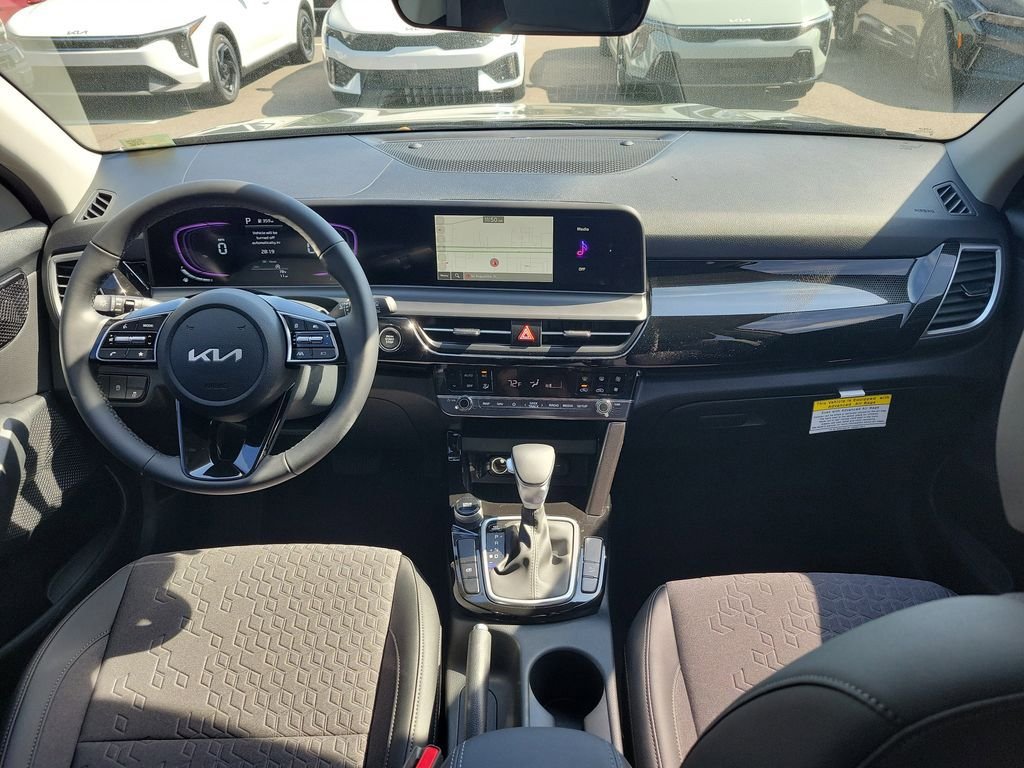 New 2026 Kia Seltos S FWD image 17