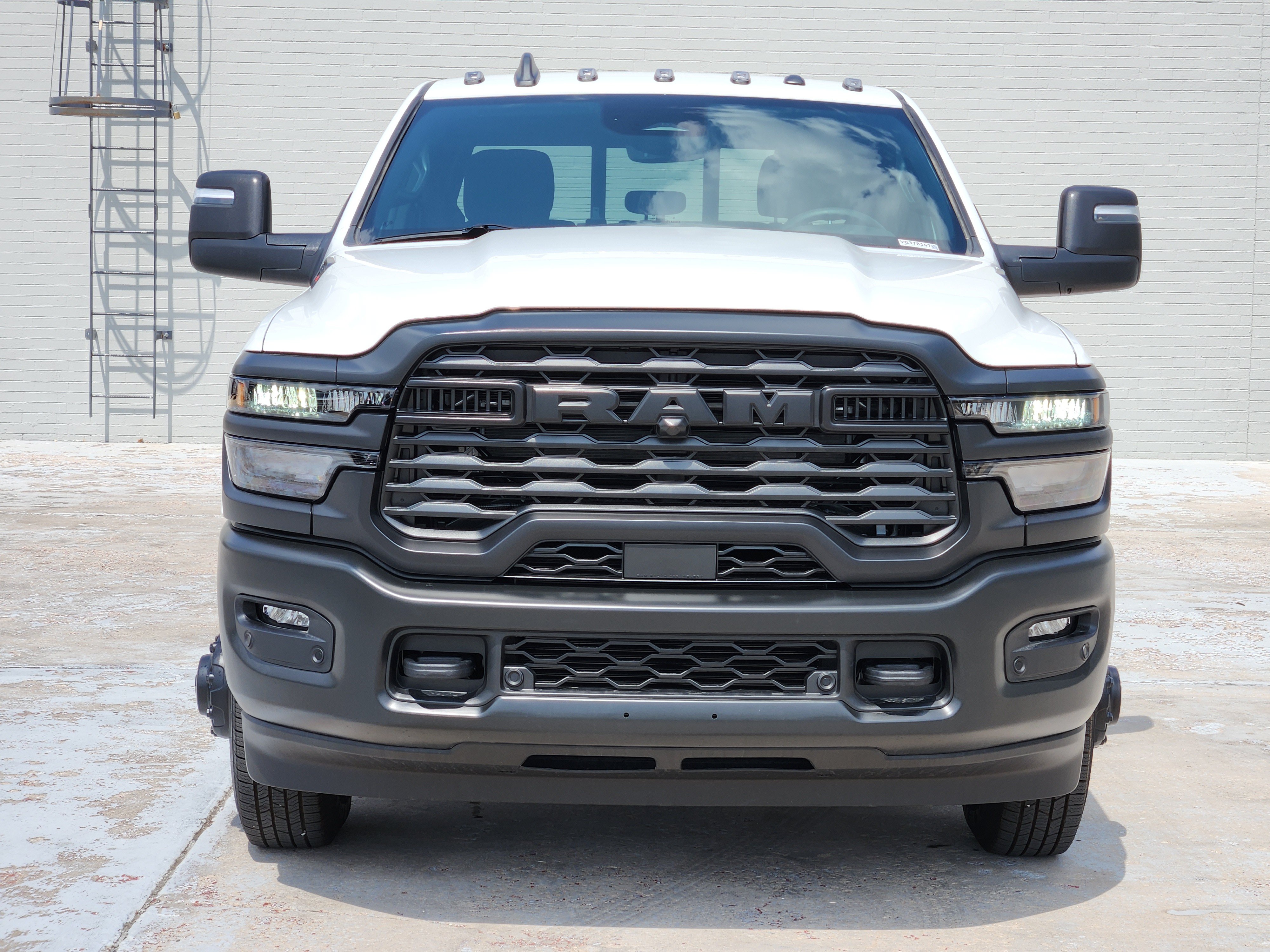 New 2027 RAM 3500 Tradesman AWD/4WD image 2