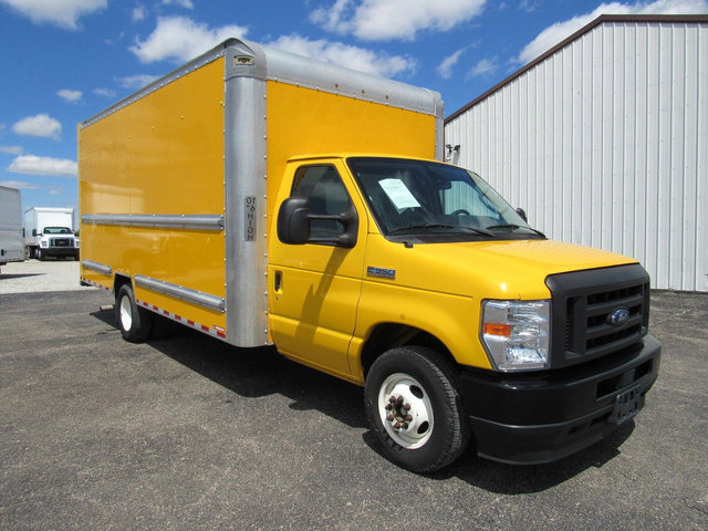 Used 2021 Ford E-350 and Econoline 350 Super Duty RWD image 9