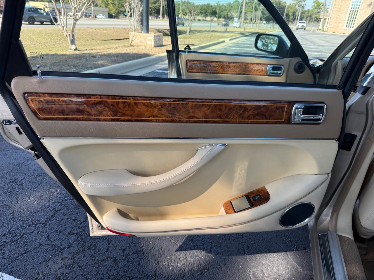 Used 1997 Jaguar XJ Vanden Plas Vanden Plas image 18