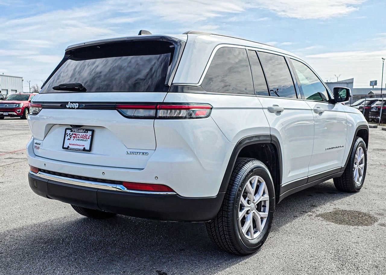 Used 2022 Jeep Grand Cherokee Limited image 10