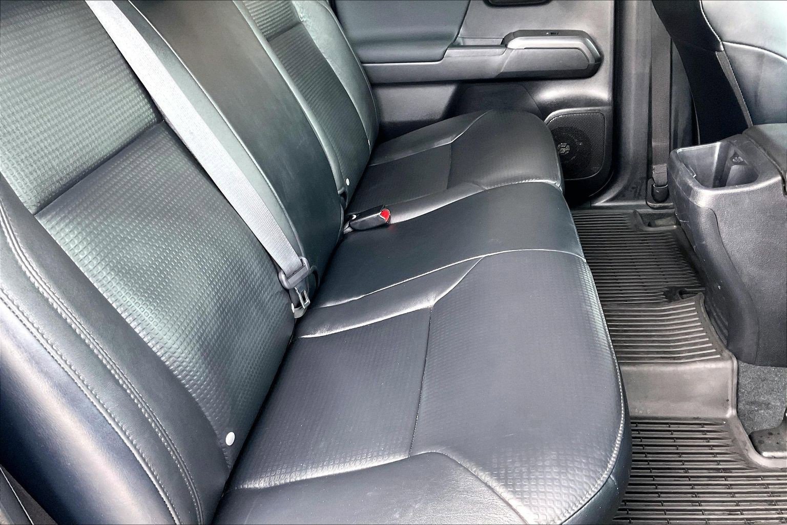 Used 2022 Toyota Tacoma TRD Off-Road image 18