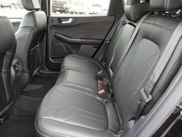 New 2025 Ford Escape SE w/ PHEV Premium Package FWD image 15