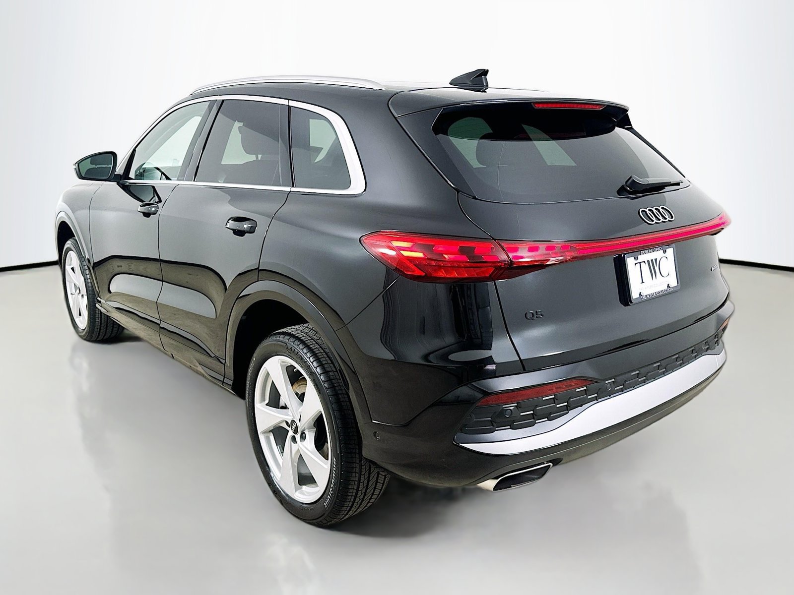 New 2026 Audi Q5 Premium Plus w/ Premium Plus AWD/4WD image 7