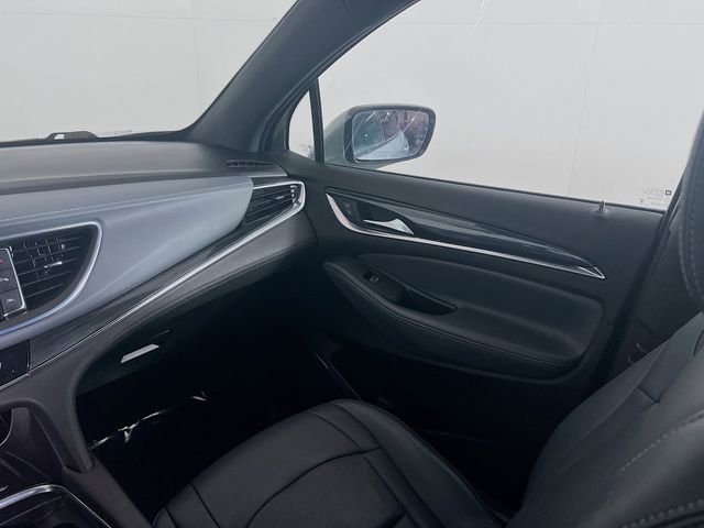 Used 2023 Buick Enclave Essence image 23