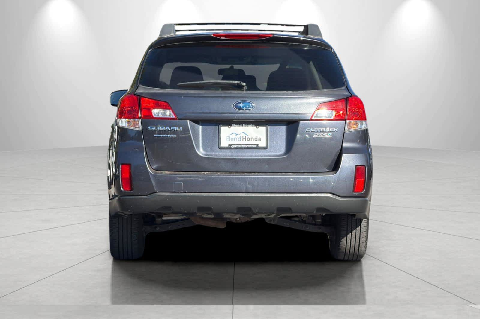 Used 2010 Subaru Outback 2.5i Premium AWD/4WD image 7