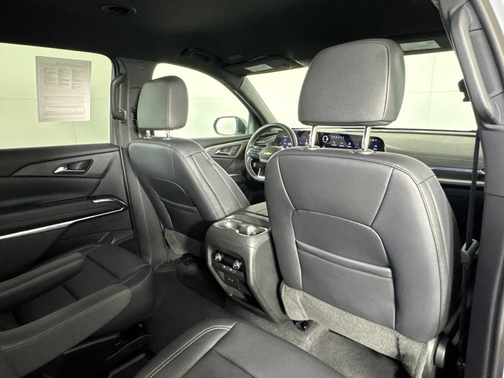Certified 2026 Chevrolet Traverse LT AWD/4WD image 38
